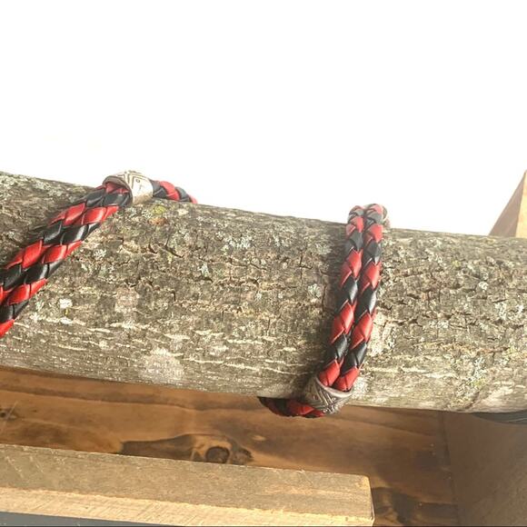❗️$5 CLEARANCE ❗️Brighton thin red and black braided belt - Picture 3 of 9